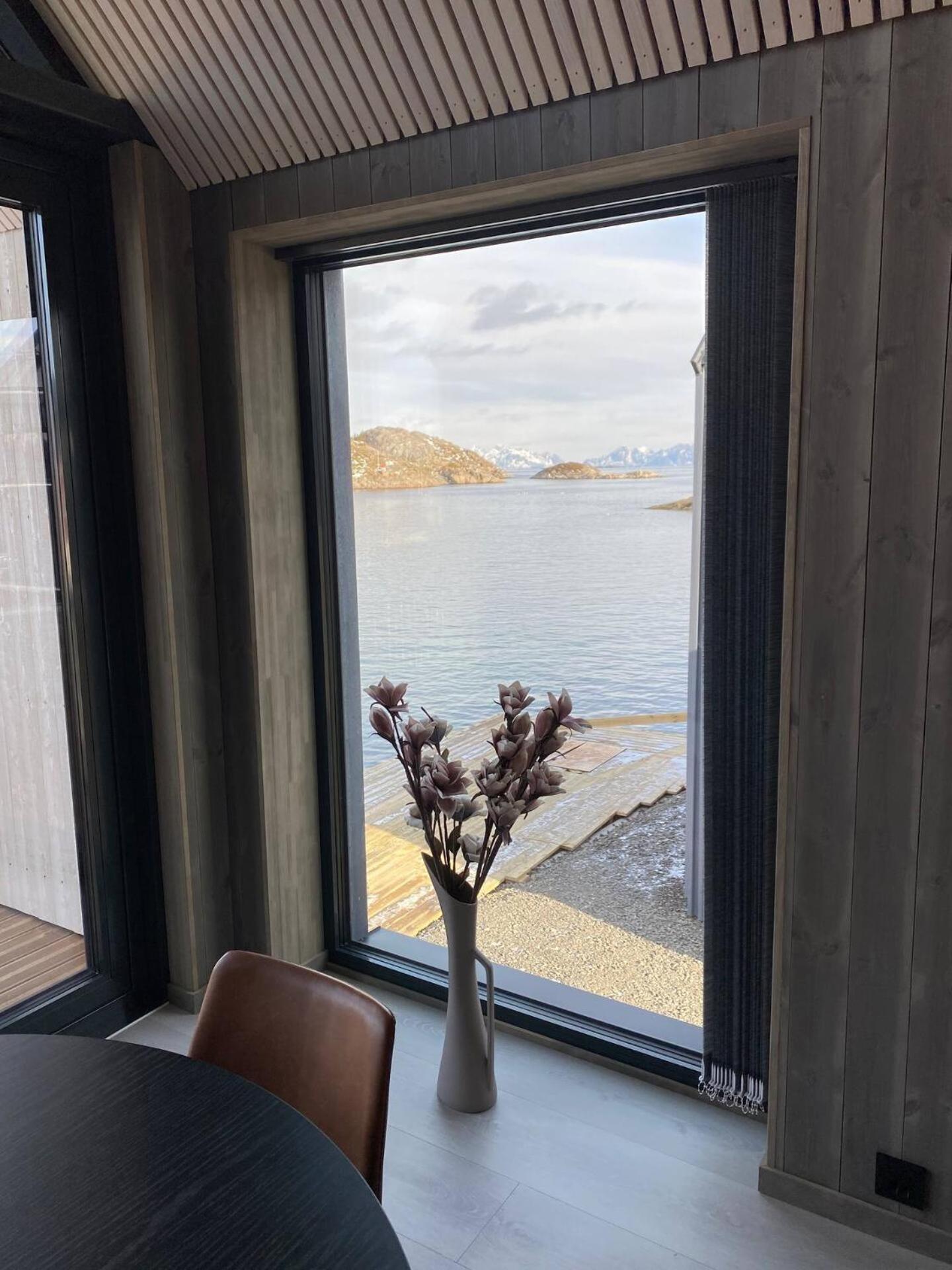Ny Leilighet I Henningsvaer! Экстерьер фото